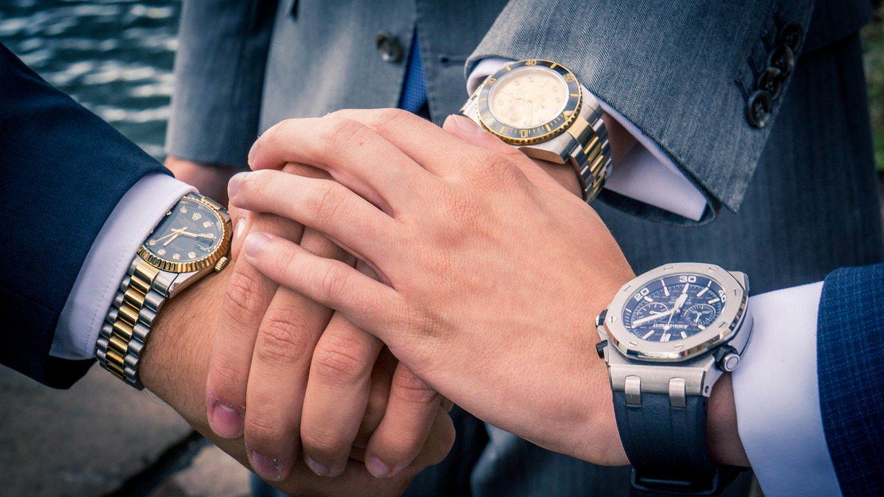 Entrer en relation avec le service client E-commerce pour des acteurs essentiels du secteur des montres et des accessoires haut de gamme en Belgique