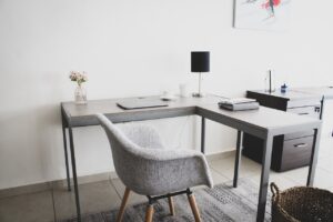 Joindre le service client E-commerce pour des acteurs essentiels du secteur du mobilier de bureau en Belgique